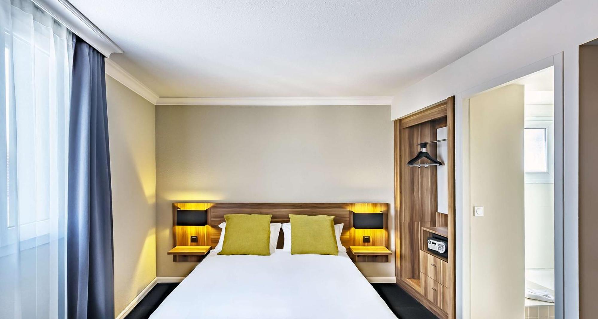 Atrium Hôtel Valence Ville Exterior foto